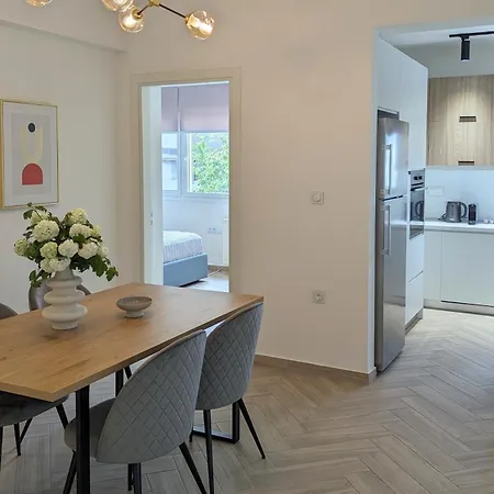 Apartament Lavish Urban Living *